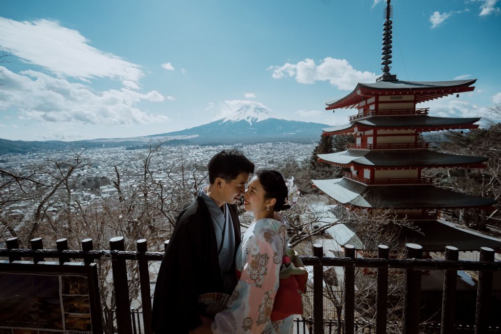 tokyo kimono wedding photoshoot chureito pagoda mt fuji