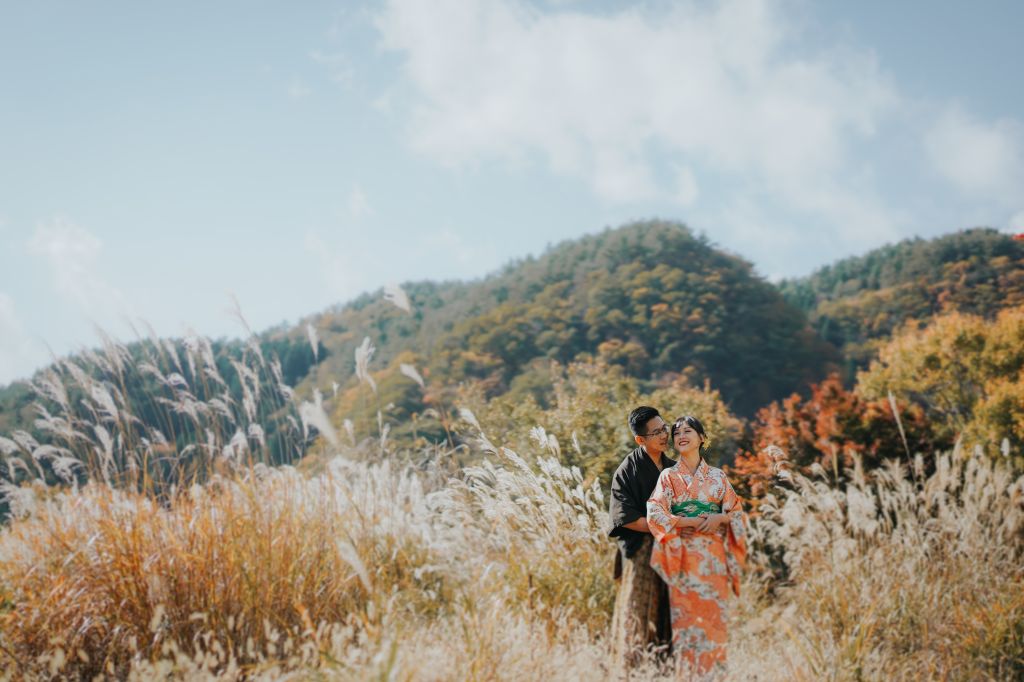tokyo autumn kimono wedding photoshoot Iyashinosato Village