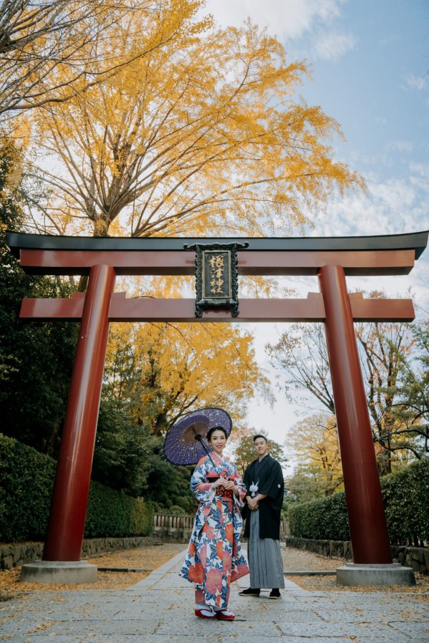 tokyo autumn kimono wedding photoshoot nezu shrine tina yong