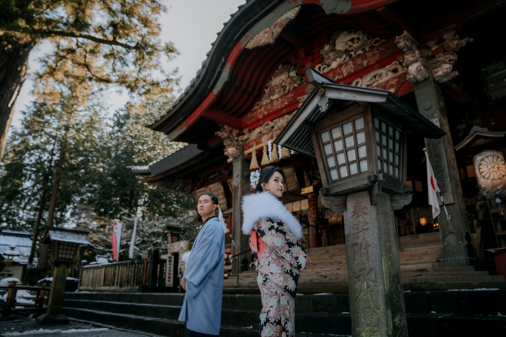 tokyo kimono wedding photoshoot traditional temple winter
