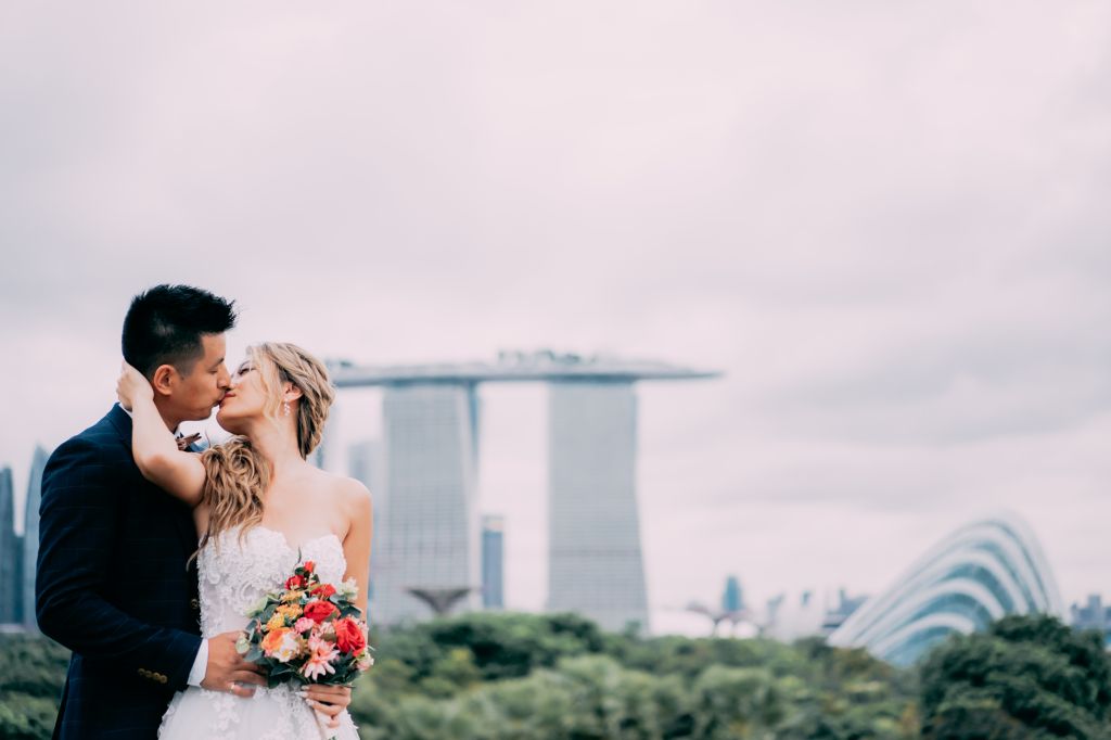 singapore wedding photoshoot marina barrage kerina wang