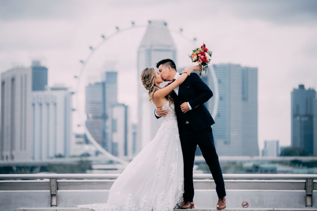 singapore post-wedding photoshoot marina barrage kerina wang