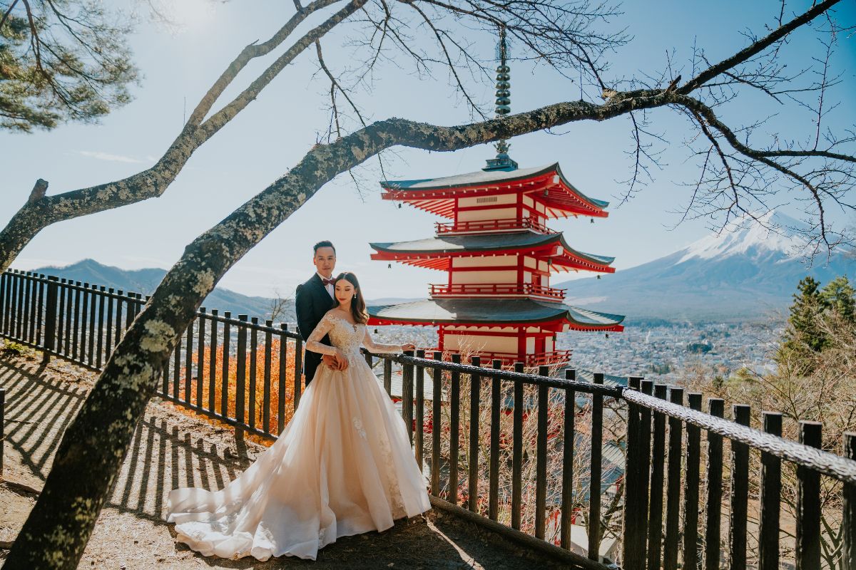 Capture Autumn Romance in Tokyo’s Scenic Chureito Pagoda
