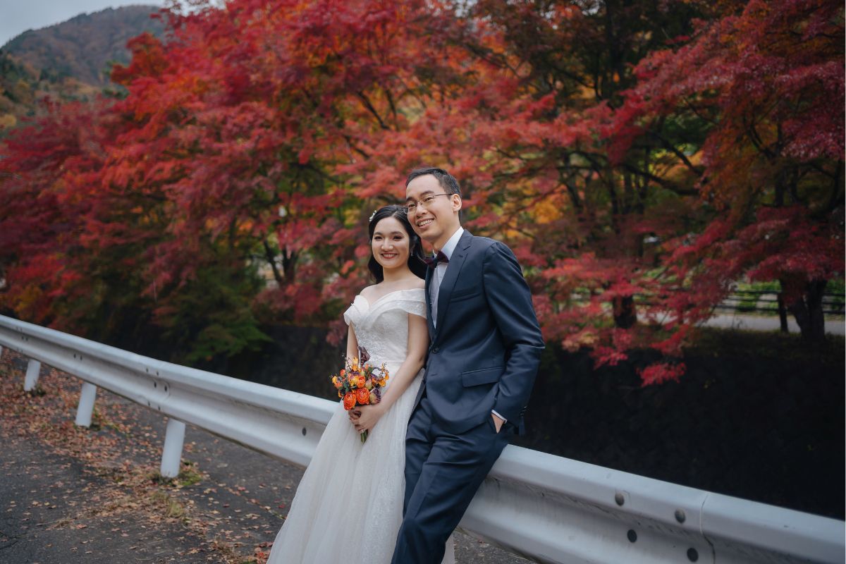 Japan Autumn Pre-Wedding Photoshoot at Maple Corridor